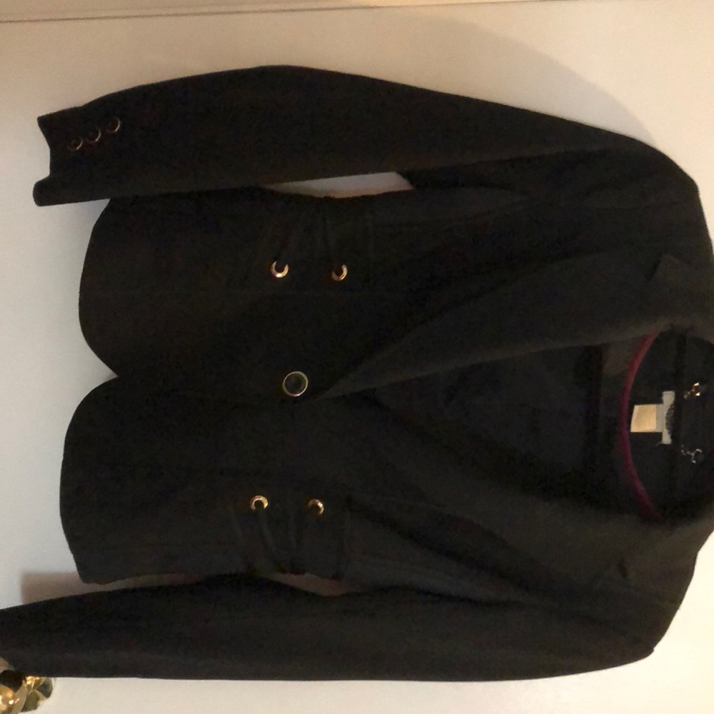 Cache woman’s blazer